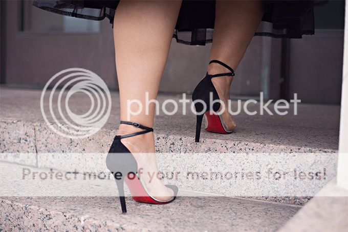 photo christian-louboutin-clear-heels_zps08783433.jpg
